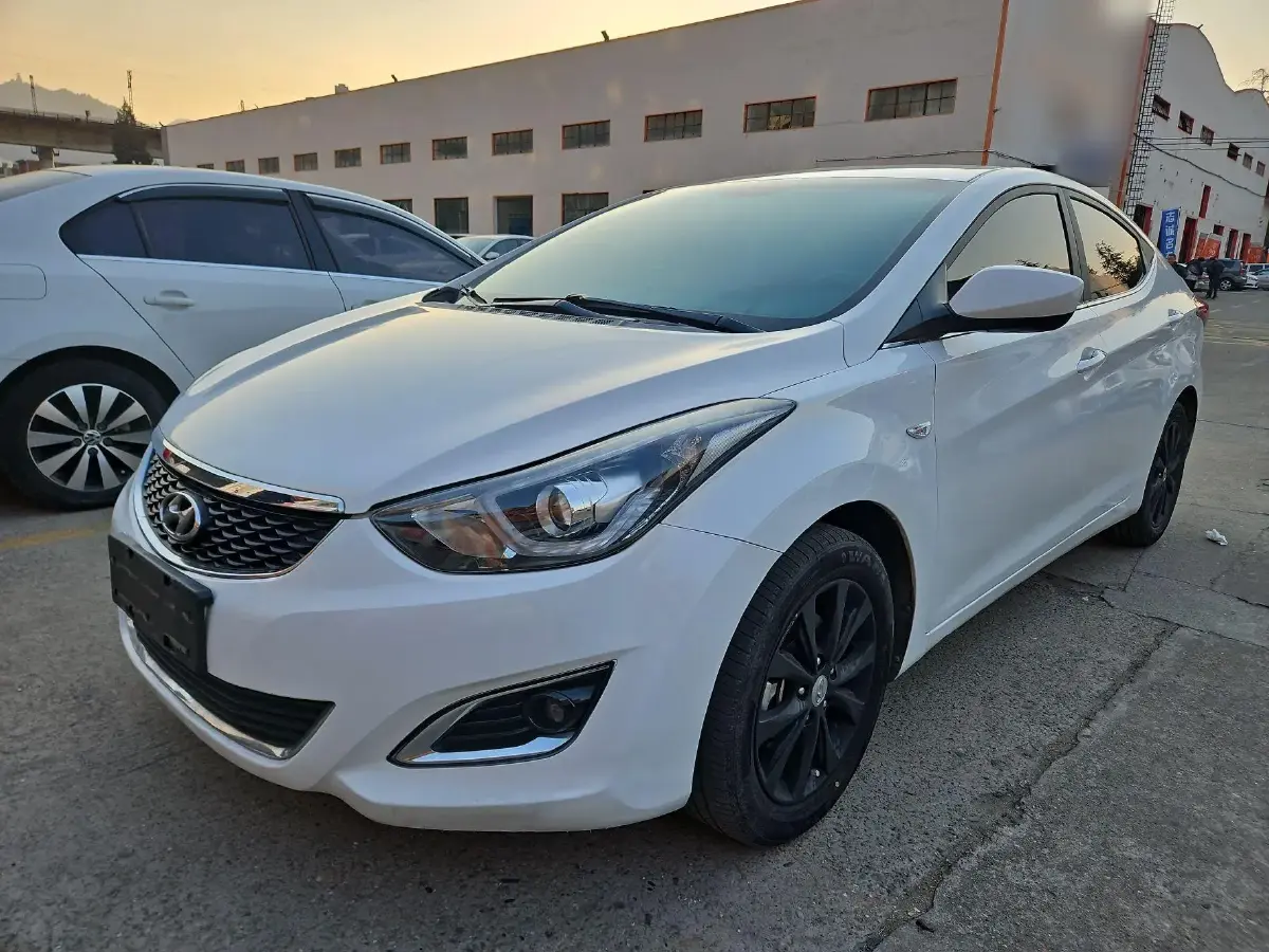 2016 Hyundai Elantra 1.6L 128HP L4 6AT