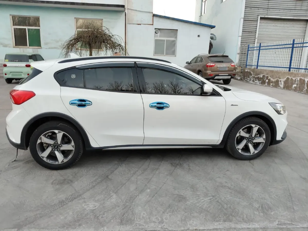 2020 Ford Focus Active 1.5T 174HP L3 8AT,autocango,china used car exporter,china ev exporter,chinese used car exporter,chinese used ev exporter