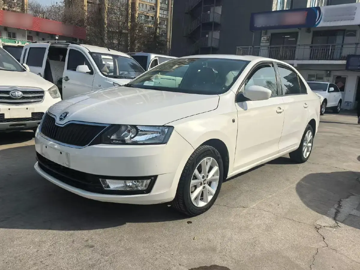 2015 Skoda Rapid 1.6L 110HP L4 5MT