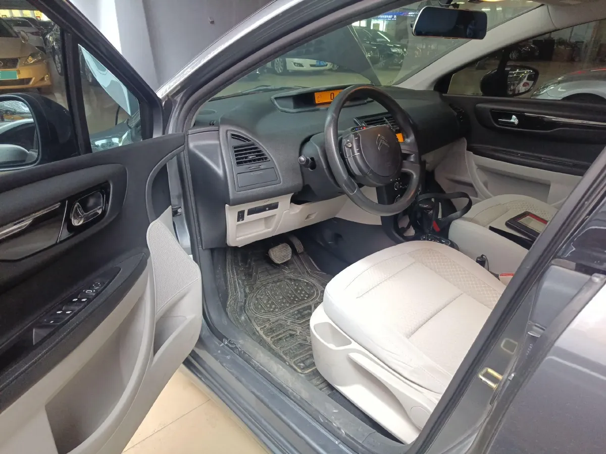 2013 Citroen C-Quatre 1.6L 117HP L4 4AT,autocango,china used car exporter,china ev exporter,chinese used car exporter,chinese used ev exporter