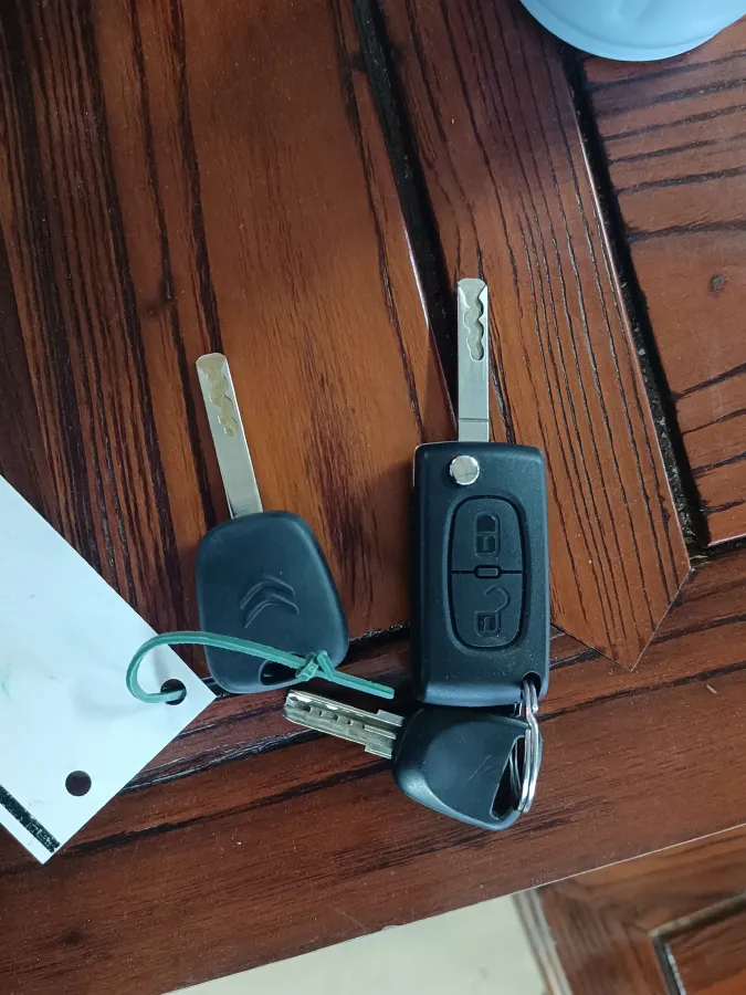 2013 Citroen C-Quatre 1.6L 117HP L4 4AT,autocango,china used car exporter,china ev exporter,chinese used car exporter,chinese used ev exporter