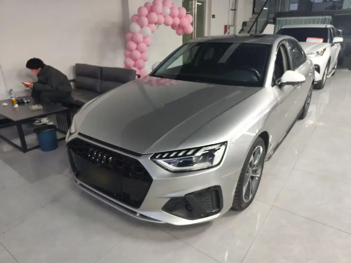 2020 Audi A4L 2.0T 190HP L4 7DCT