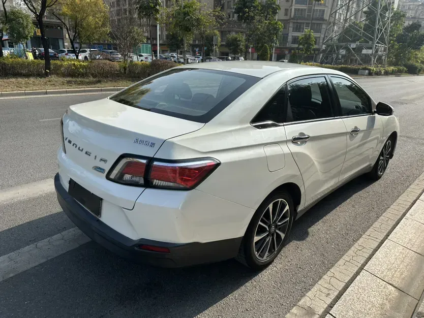 2018 Venucia D60 1.6L 126HP L4 CVT,autocango,china used car exporter,china ev exporter,chinese used car exporter,chinese used ev exporter
