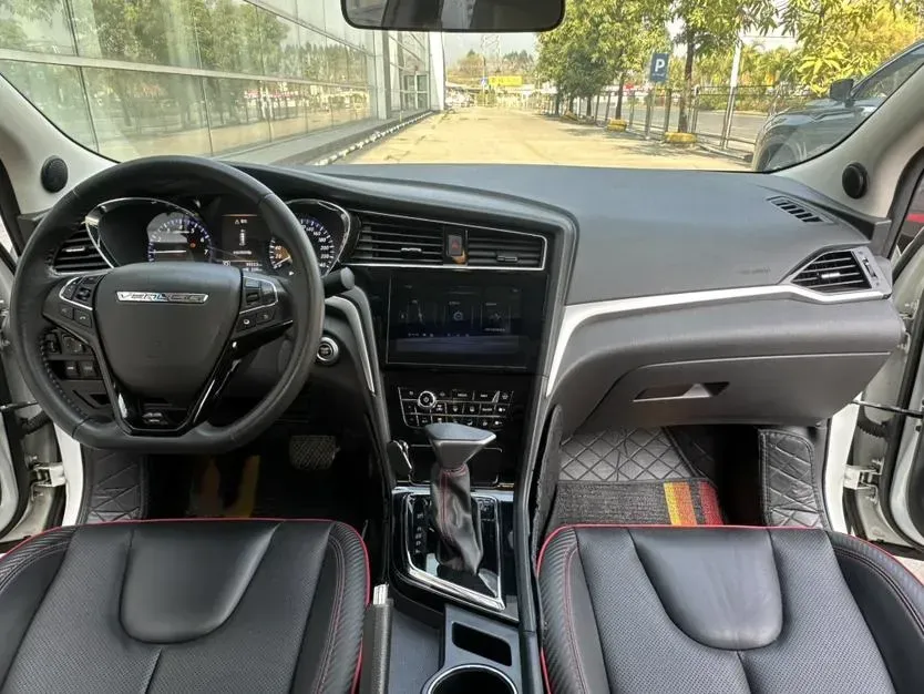 2018 Venucia D60 1.6L 126HP L4 CVT,autocango,china used car exporter,china ev exporter,chinese used car exporter,chinese used ev exporter