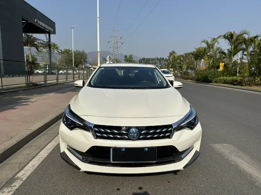 2018 Venucia D60 1.6L 126HP L4 CVT,autocango,china used car exporter,china ev exporter,chinese used car exporter,chinese used ev exporter