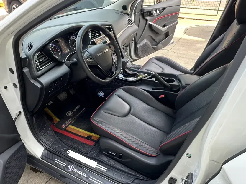 2018 Venucia D60 1.6L 126HP L4 CVT,autocango,china used car exporter,china ev exporter,chinese used car exporter,chinese used ev exporter