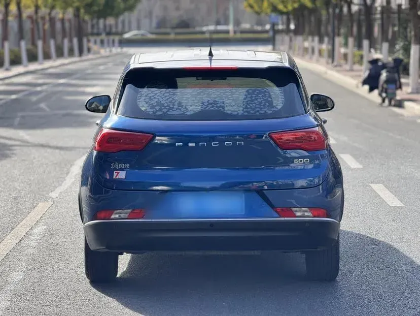 2021 DongFeng Fengon Fengon 500 1.5L 116HP L4 5MT,autocango,china used car exporter,china ev exporter,chinese used car exporter,chinese used ev exporter