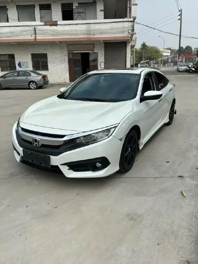 2016 Honda Civic 1.5T 177HP L4 CVT