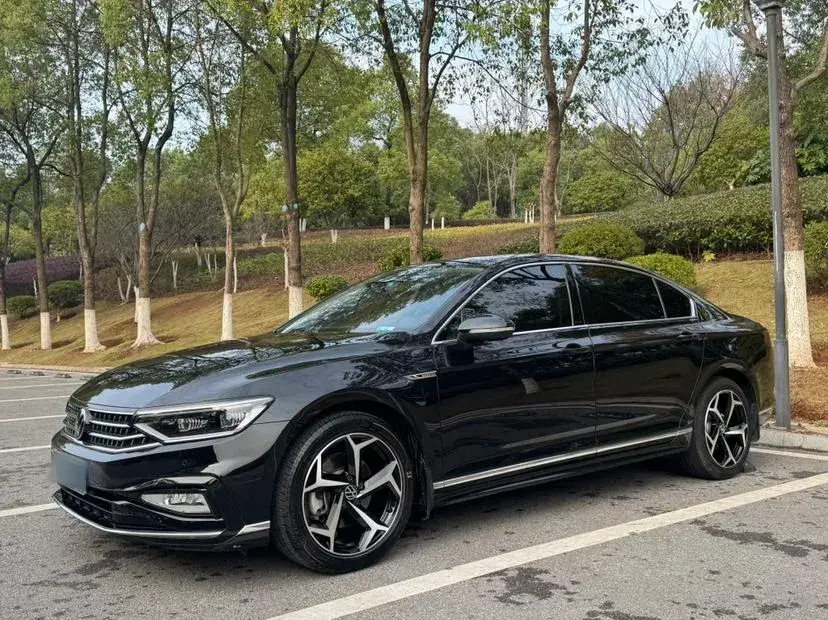 2023 Volkswagen Magotan 2.0T 186HP L4 7DCT