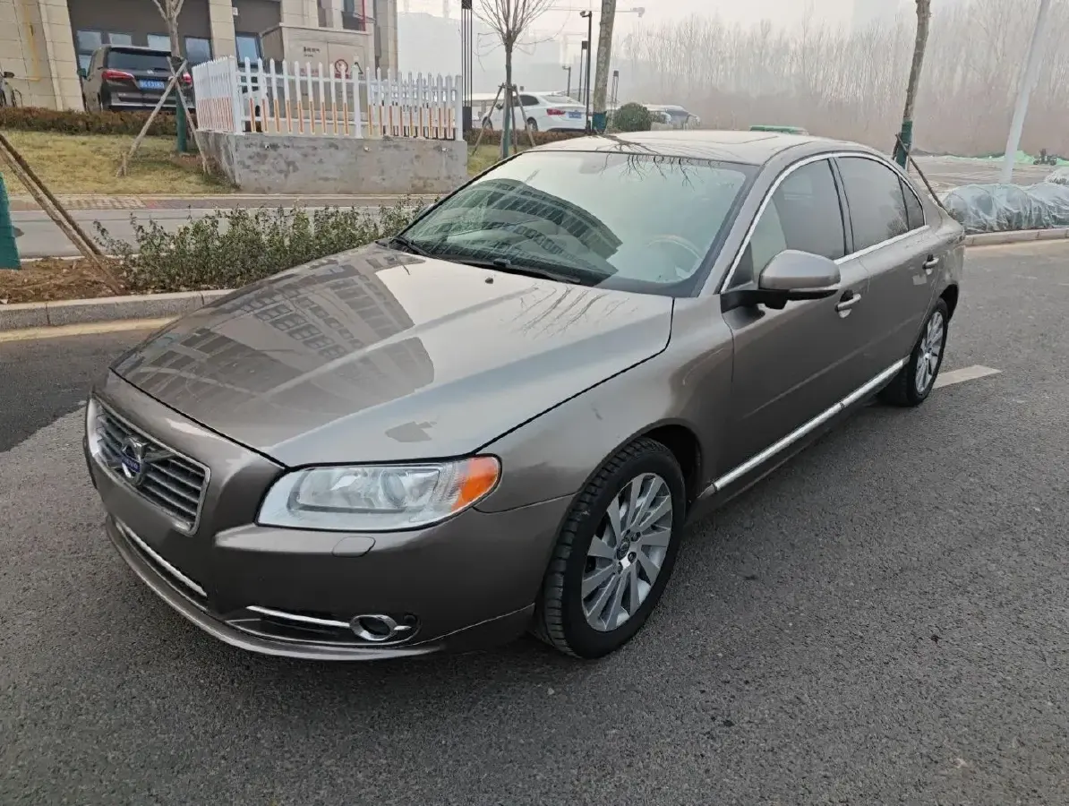 2012 Volvo S80L 2.0T 240HP L4 6DCT