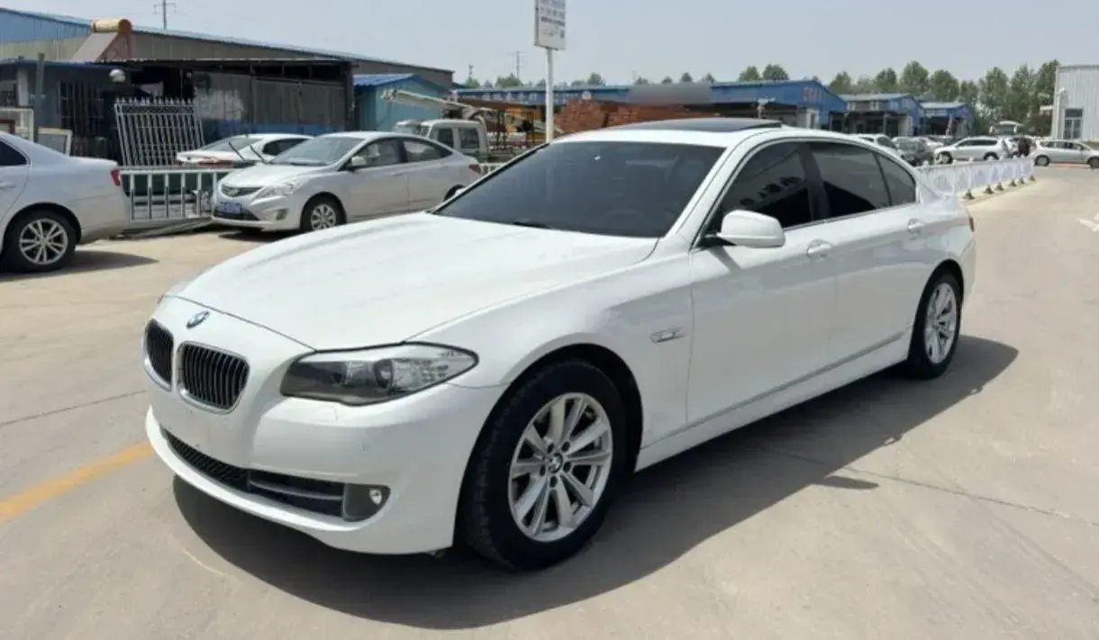 2013 BMW 5 Series 2.0T 218HP L4 8AT