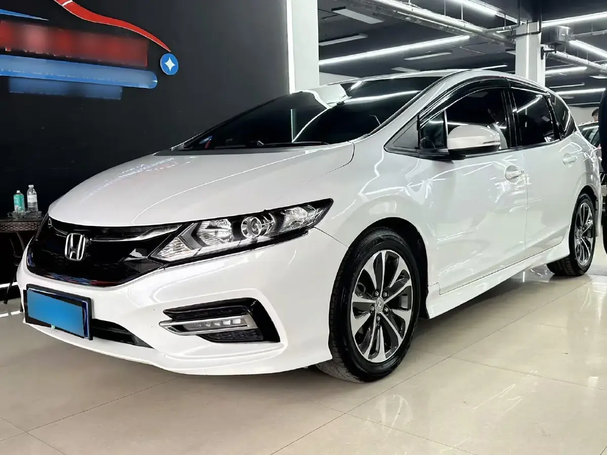 2017 Honda Jade 1.5T 156HP L4 CVT