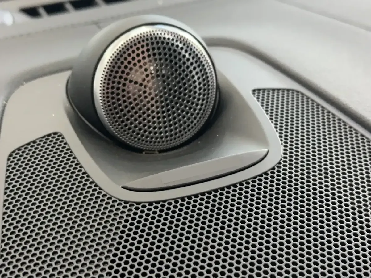 2024 Volvo XC60 PHEV 2.0T 310HP L4 8AT PHEV 18.8KWH,autocango,china used car exporter,china ev exporter,chinese used car exporter,chinese used ev exporter