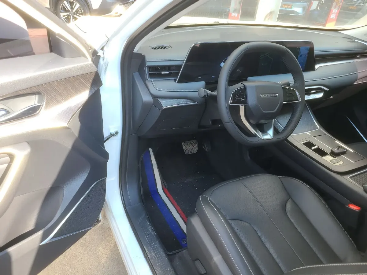 2023 Venucia Grand V DD-i 1.5T 163HP L4 E-CVT PHEV 18.4KWH,autocango,china used car exporter,china ev exporter,chinese used car exporter,chinese used ev exporter