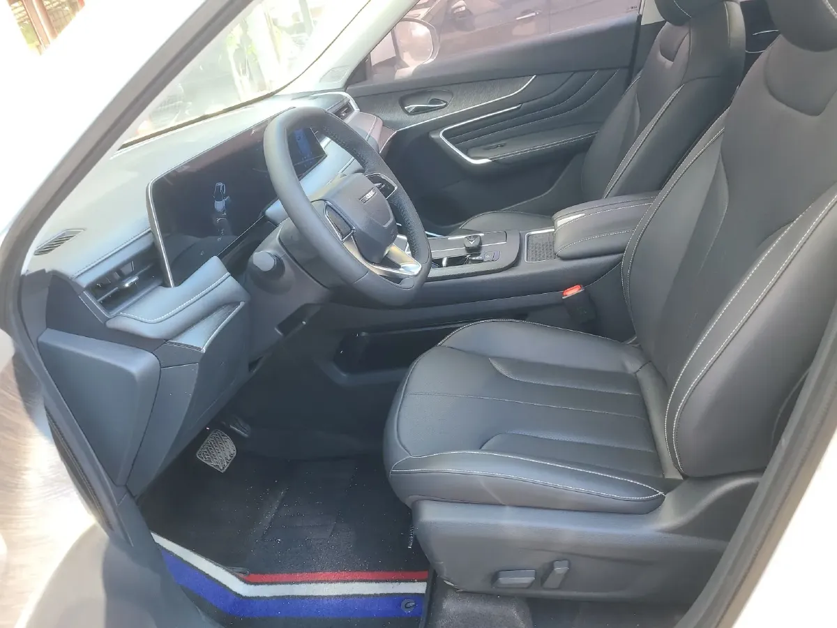 2023 Venucia Grand V DD-i 1.5T 163HP L4 E-CVT PHEV 18.4KWH,autocango,china used car exporter,china ev exporter,chinese used car exporter,chinese used ev exporter