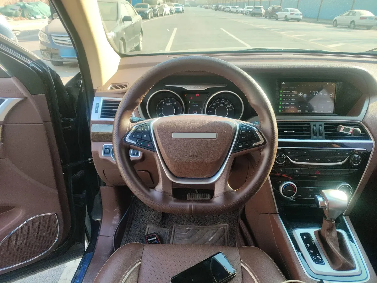 2017 Leopaard CS10 2.0T 177HP L4 6DCT,autocango,china used car exporter,china ev exporter,chinese used car exporter,chinese used ev exporter