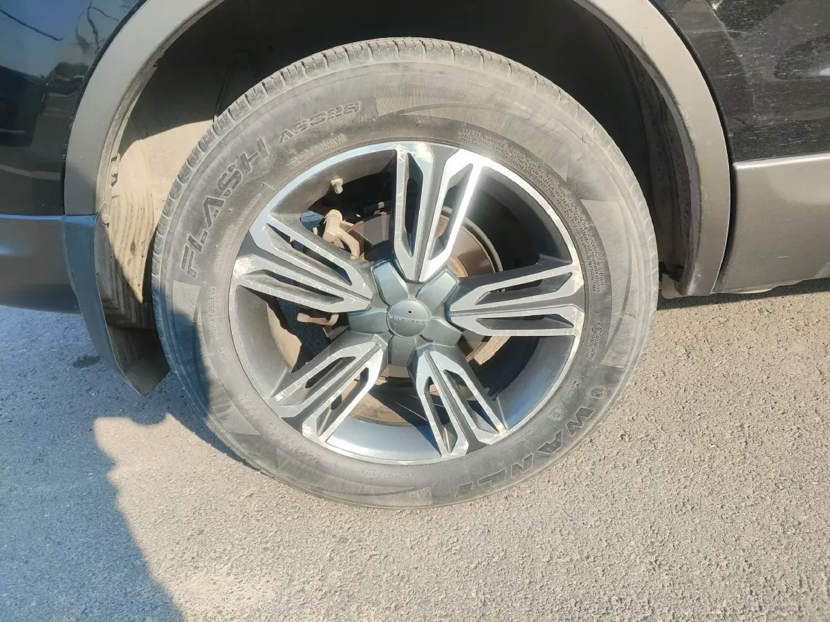 2017 Leopaard CS10 2.0T 177HP L4 6DCT,autocango,china used car exporter,china ev exporter,chinese used car exporter,chinese used ev exporter