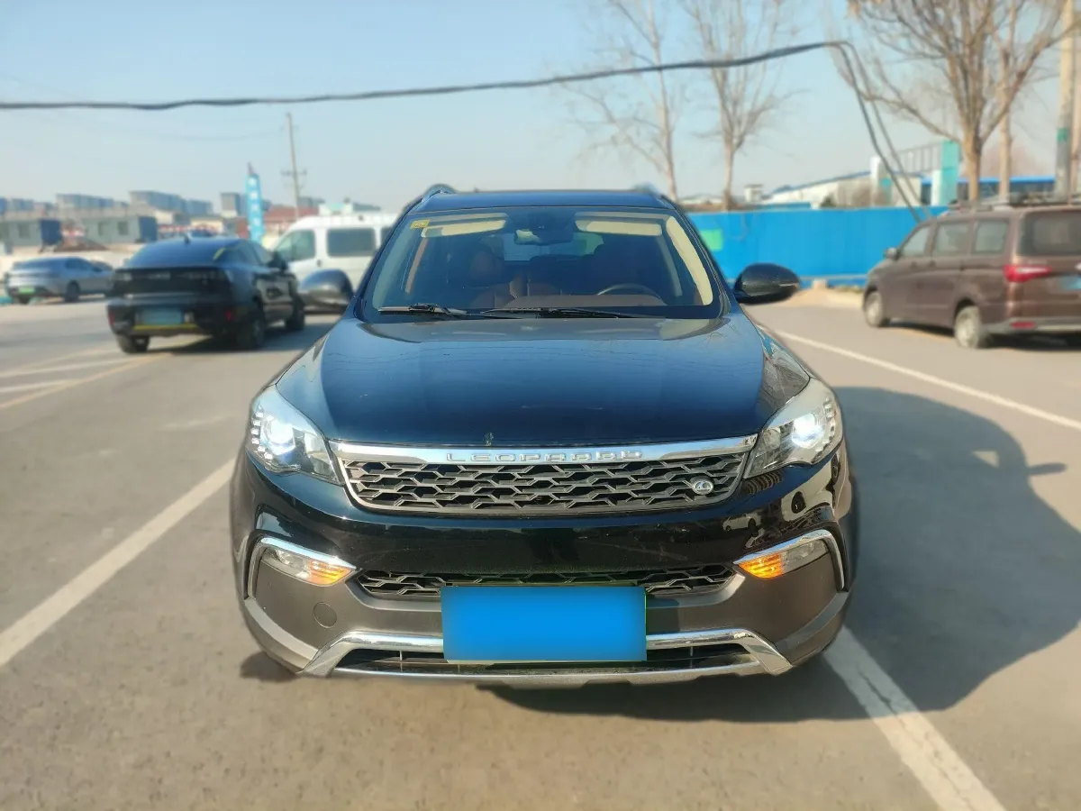 2017 Leopaard CS10 2.0T 177HP L4 6DCT,autocango,china used car exporter,china ev exporter,chinese used car exporter,chinese used ev exporter