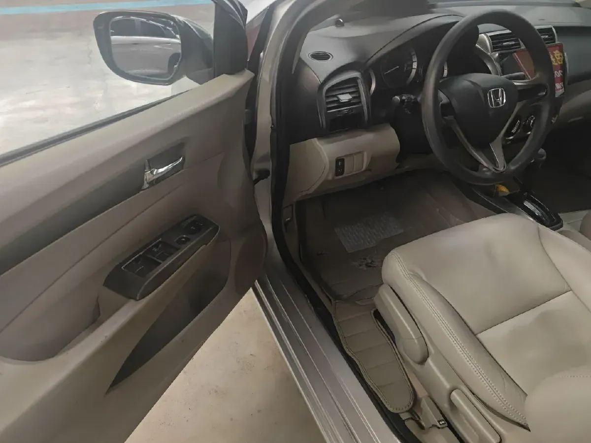 2012 Honda City Classic 1.5L 120HP L4 5AT,autocango,china used car exporter,china ev exporter,chinese used car exporter,chinese used ev exporter