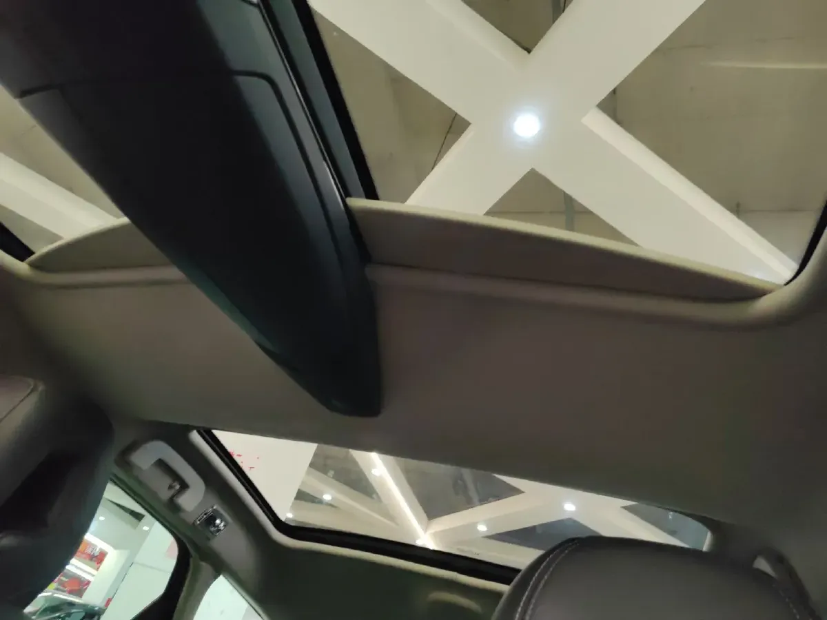 2013 DS 5 1.6T 200HP L4 6AT,autocango,china used car exporter,china ev exporter,chinese used car exporter,chinese used ev exporter