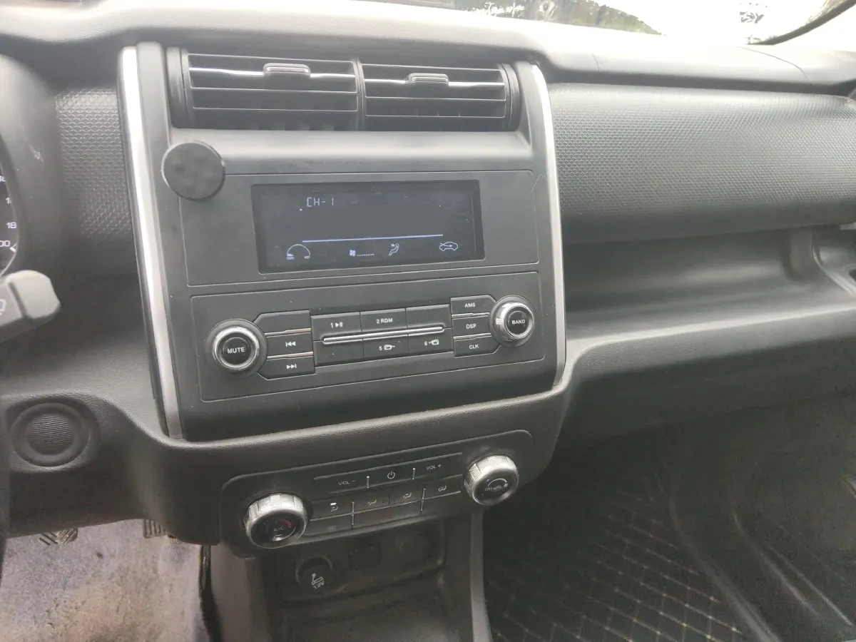 2018 ChangAn Oshan X70A 1.5L 107HP L4 5MT,autocango,china used car exporter,china ev exporter,chinese used car exporter,chinese used ev exporter