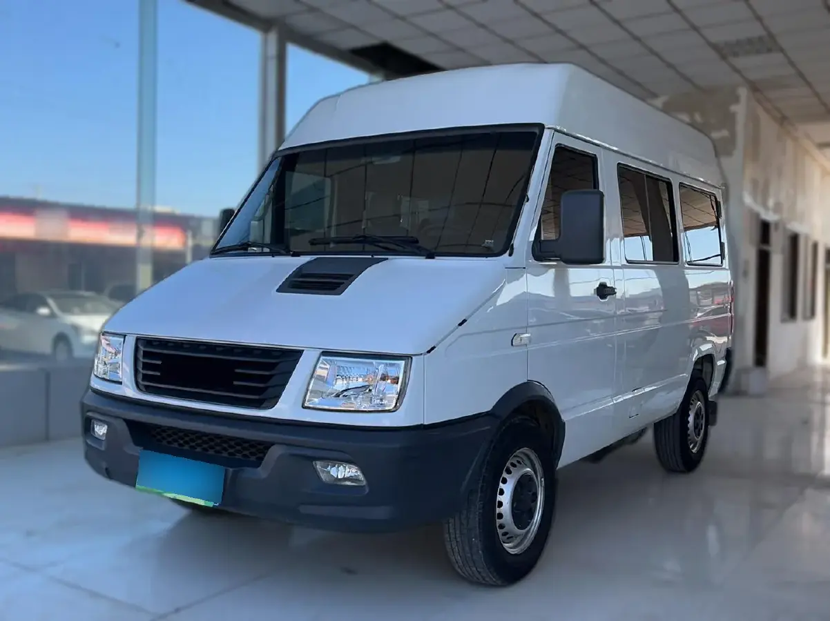 2020 Iveco DeYi 2.5T 122HP L4 5MT