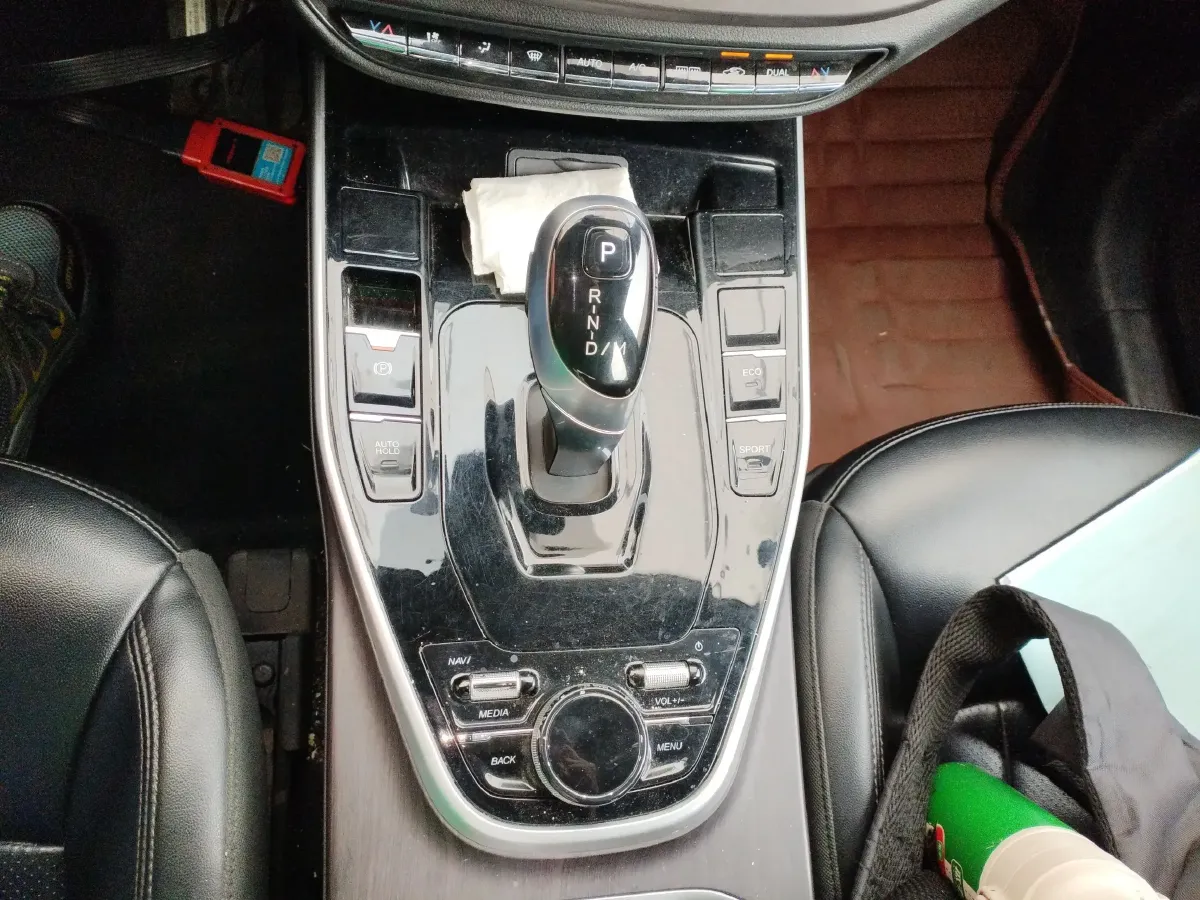 2020 Soueast DX7 1.5T 197HP L4 7DCT,autocango,china used car exporter,china ev exporter,chinese used car exporter,chinese used ev exporter