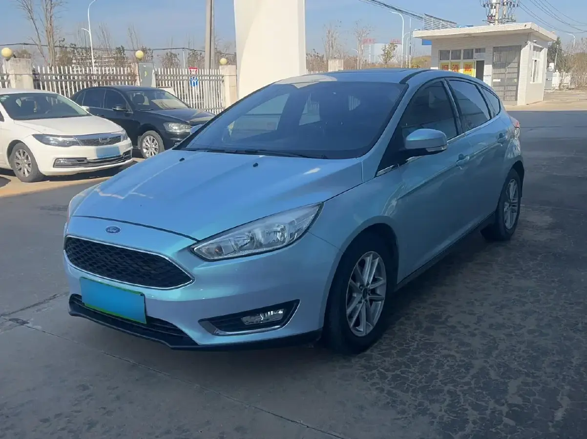 2015 Ford Focus 1.6L 125HP L4 6DCT