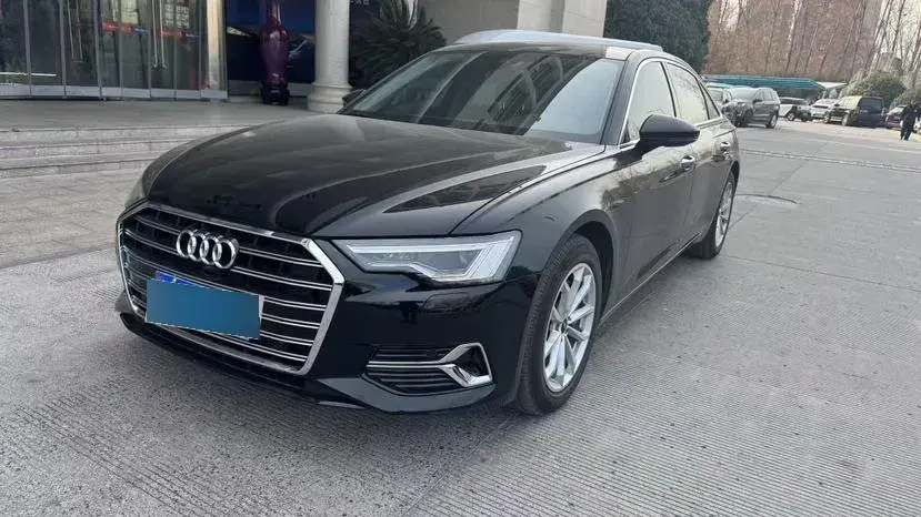 2023 Audi A6L 2.0T 190HP L4 7DCT