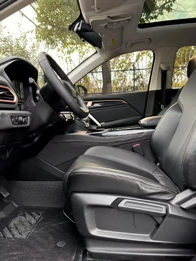 2019 BaoJun RS-5 1.5T 147HP L4 CVT,autocango,china used car exporter,china ev exporter,chinese used car exporter,chinese used ev exporter