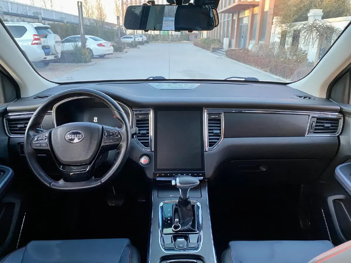 2021 SWM G05 1.5T 156HP L4 6AT,autocango,china used car exporter,china ev exporter,chinese used car exporter,chinese used ev exporter