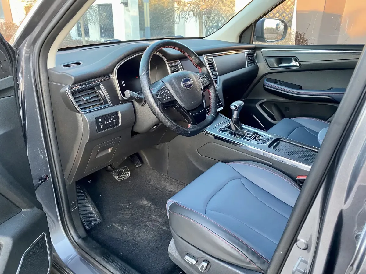 2021 SWM G05 1.5T 156HP L4 6AT,autocango,china used car exporter,china ev exporter,chinese used car exporter,chinese used ev exporter