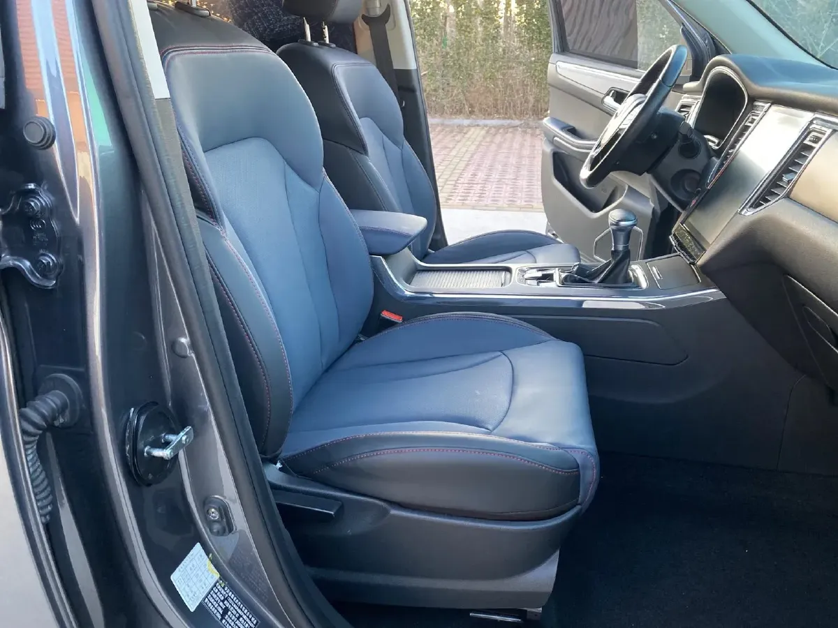 2021 SWM G05 1.5T 156HP L4 6AT,autocango,china used car exporter,china ev exporter,chinese used car exporter,chinese used ev exporter