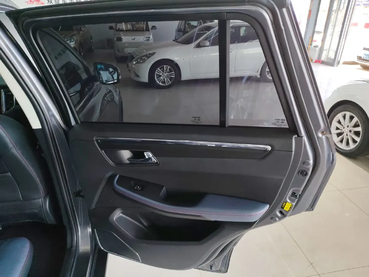 2021 SWM G05 1.5T 156HP L4 6AT,autocango,china used car exporter,china ev exporter,chinese used car exporter,chinese used ev exporter