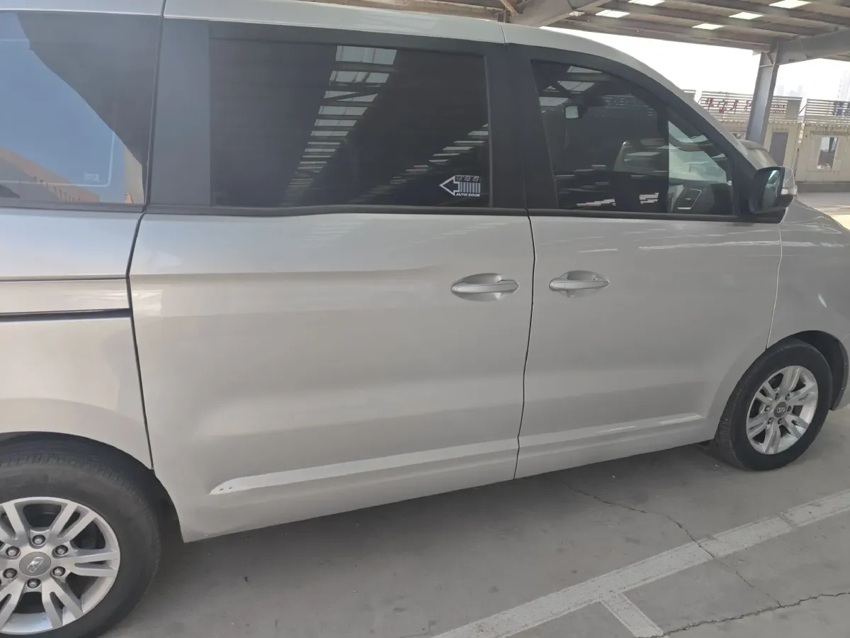 2017 HuaSong 7 2.0T 204HP L4 6AT,autocango,china used car exporter,china ev exporter,chinese used car exporter,chinese used ev exporter