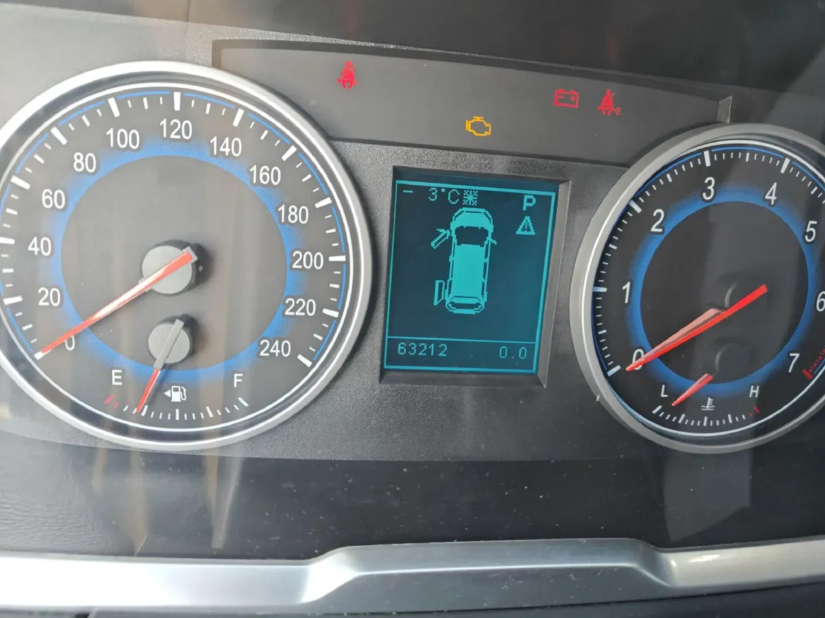 2015 HuaSong 7 2.0T 184HP L4 6AT,autocango,china used car exporter,china ev exporter,chinese used car exporter,chinese used ev exporter