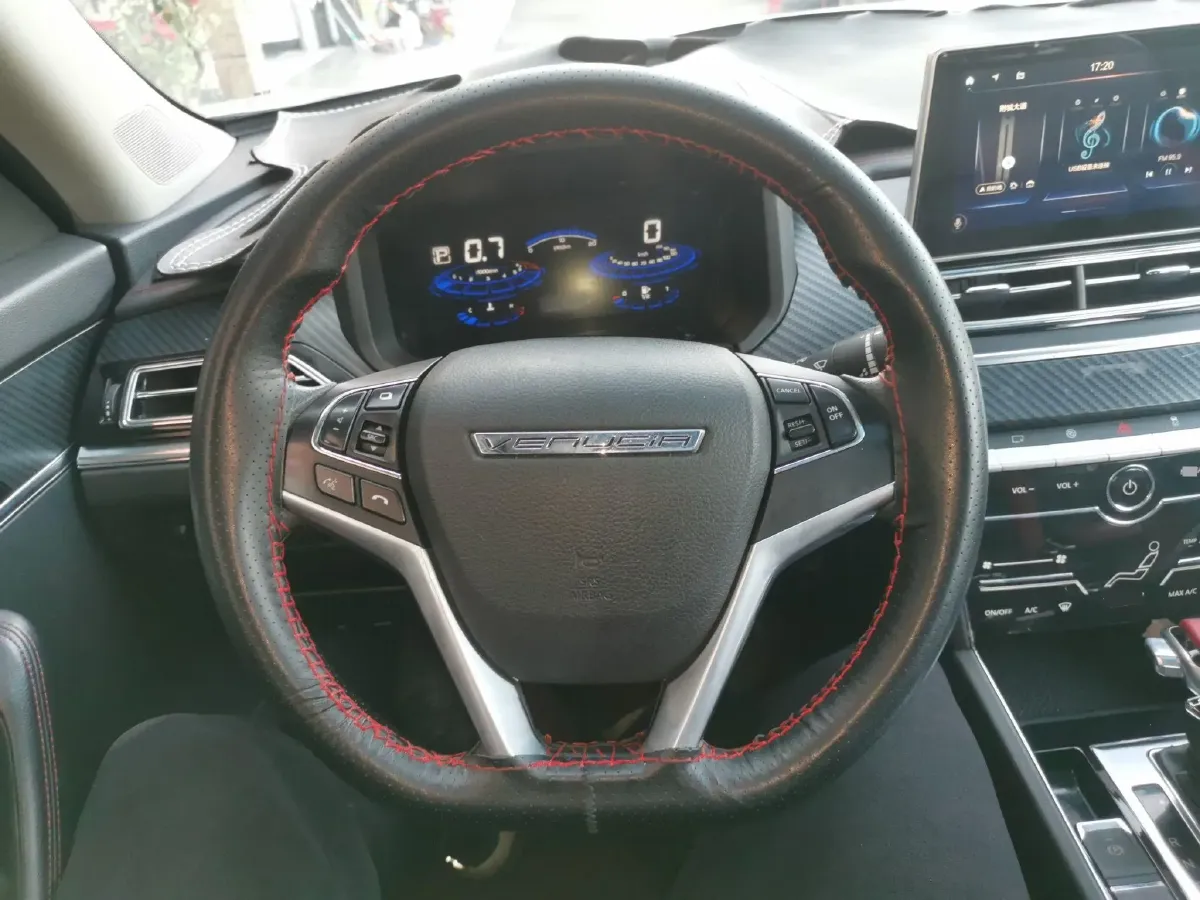 2020 Venucia T60 1.6L 126HP L4 CVT,autocango,china used car exporter,china ev exporter,chinese used car exporter,chinese used ev exporter