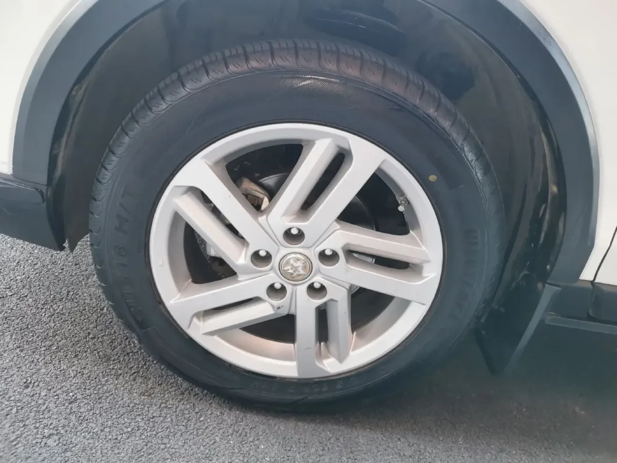 2020 Venucia T60 1.6L 126HP L4 CVT,autocango,china used car exporter,china ev exporter,chinese used car exporter,chinese used ev exporter