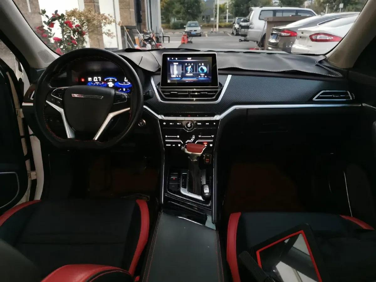 2020 Venucia T60 1.6L 126HP L4 CVT,autocango,china used car exporter,china ev exporter,chinese used car exporter,chinese used ev exporter