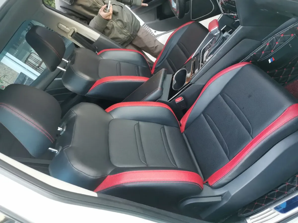 2020 Venucia T60 1.6L 126HP L4 CVT,autocango,china used car exporter,china ev exporter,chinese used car exporter,chinese used ev exporter