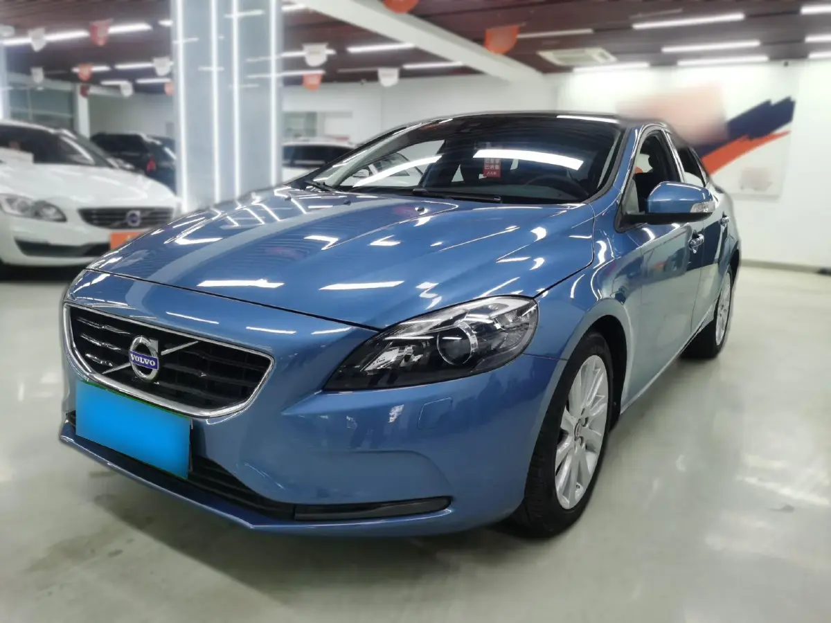 2015 Volvo V40 1.6T 180HP L4 6DCT