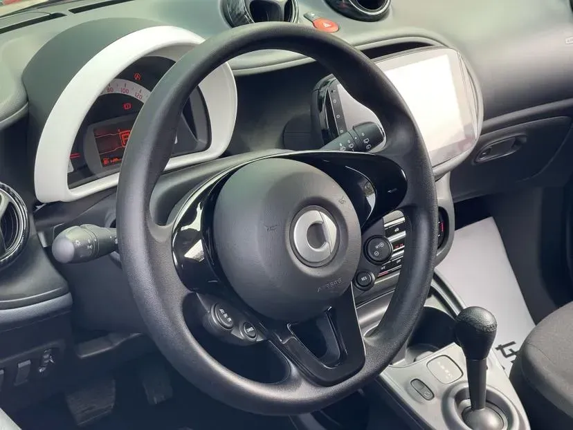 2018 Smart smart forfour 1.0L 71HP L3 6DCT,autocango,china used car exporter,china ev exporter,chinese used car exporter,chinese used ev exporter