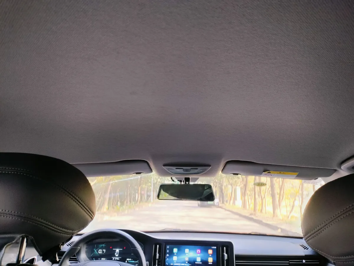 2020 BaoJun RC-5 1.5L 99HP L4 6MT,autocango,china used car exporter,china ev exporter,chinese used car exporter,chinese used ev exporter