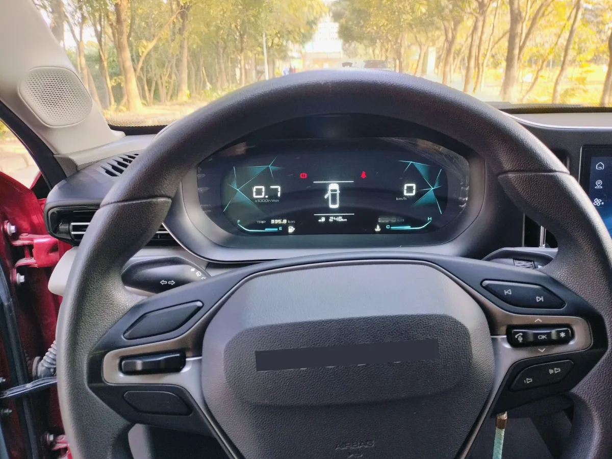 2020 BaoJun RC-5 1.5L 99HP L4 6MT,autocango,china used car exporter,china ev exporter,chinese used car exporter,chinese used ev exporter