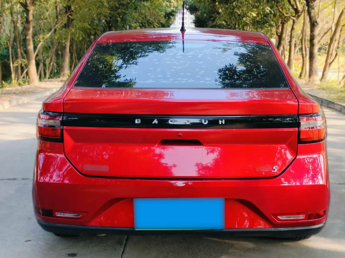 2020 BaoJun RC-5 1.5L 99HP L4 6MT,autocango,china used car exporter,china ev exporter,chinese used car exporter,chinese used ev exporter