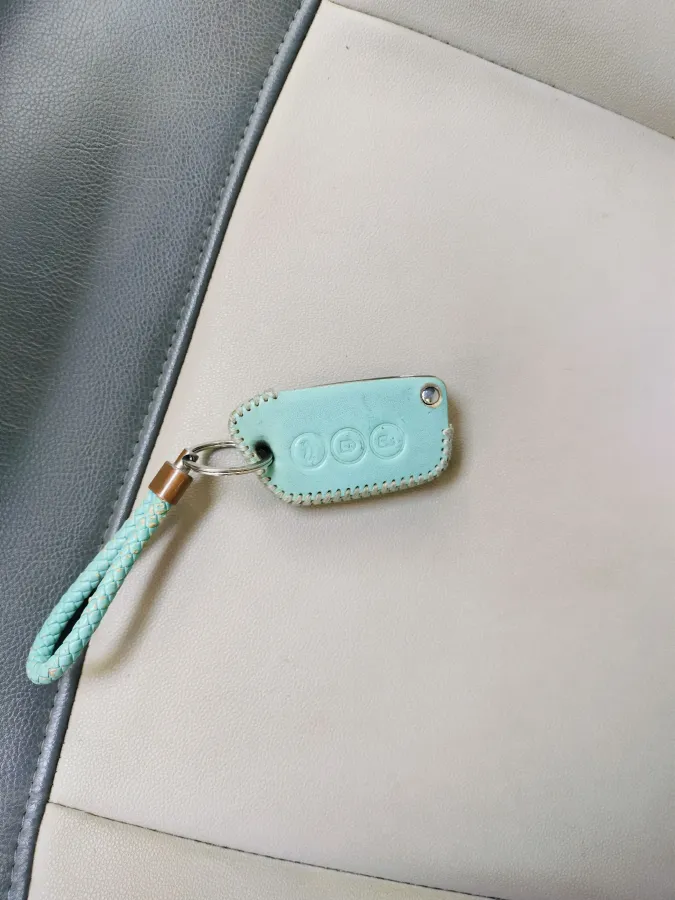 2020 BaoJun RC-5 1.5L 99HP L4 6MT,autocango,china used car exporter,china ev exporter,chinese used car exporter,chinese used ev exporter