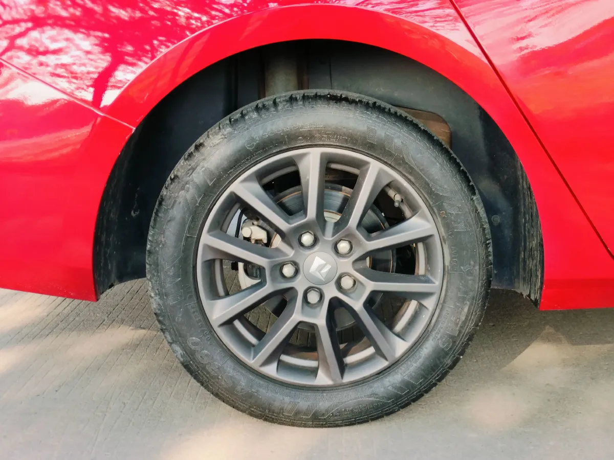 2020 BaoJun RC-5 1.5L 99HP L4 6MT,autocango,china used car exporter,china ev exporter,chinese used car exporter,chinese used ev exporter