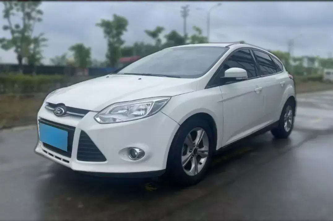 2012 Ford Focus 1.6L 125HP L4 6DCT