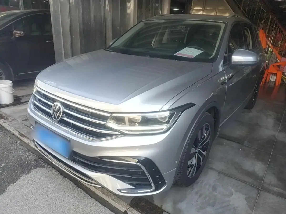 2022 Volkswagen Tiguan L 2.0T 186HP L4 7DCT