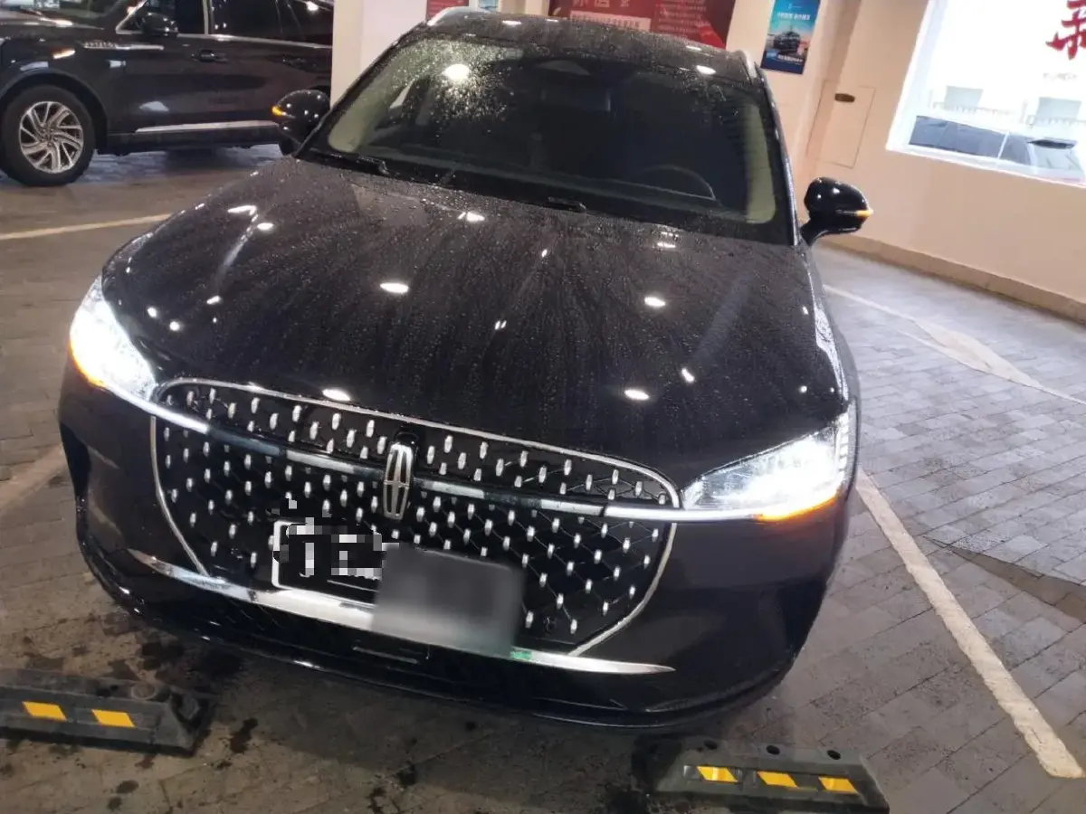 2023 Lincoln Corsair 2.0T 261HP L4 8AT